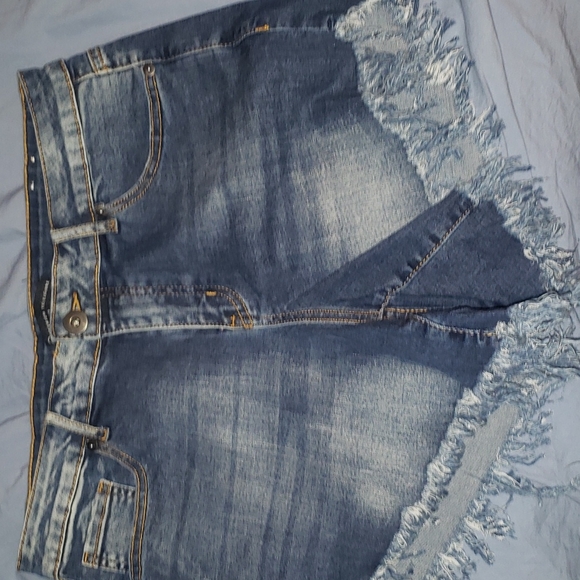 Jean shorts - Picture 3 of 7